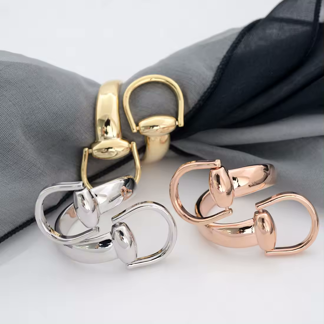 SHELLEY Snaffle Bit Scarf Ring
