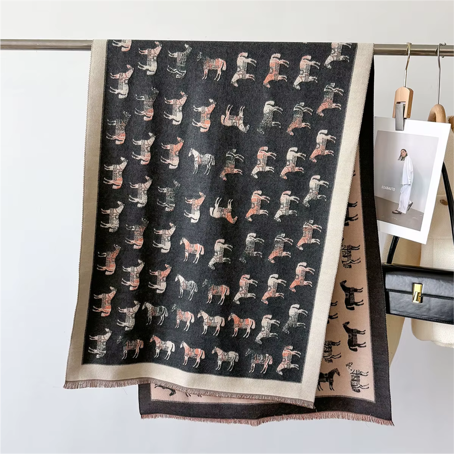AMY Equestrian Pashmina Scarf | Horse Design Shawl 180 × 65 cm
