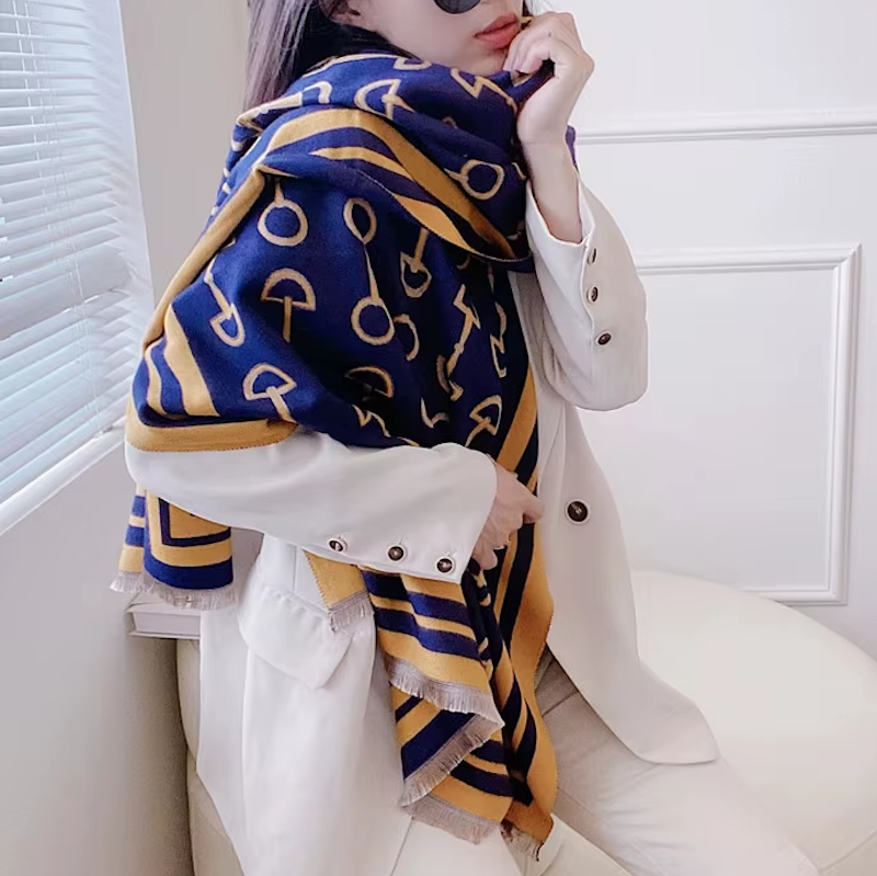 SAMUS Horse Design Cashmere Blend Pashmina/Shawl - 180 x 65 cms