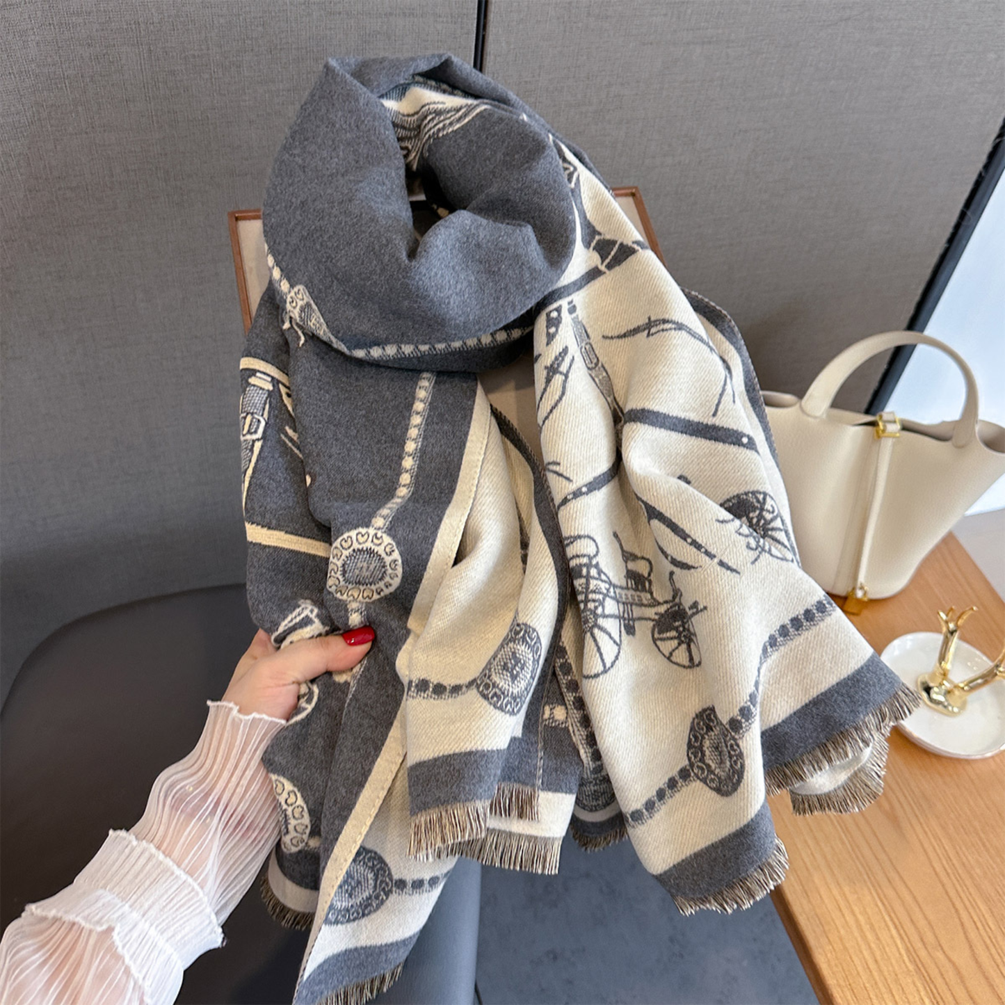SHERELLE Equestrian Pashmina Scarf | Horse Design Shawl 180 × 65 cm